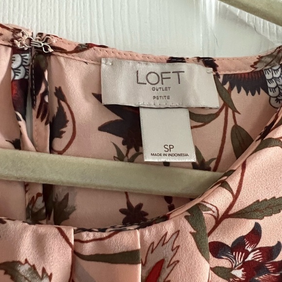 LOFT Petite Small Silk Tank Top Floral Pattern - Picture 4 of 7